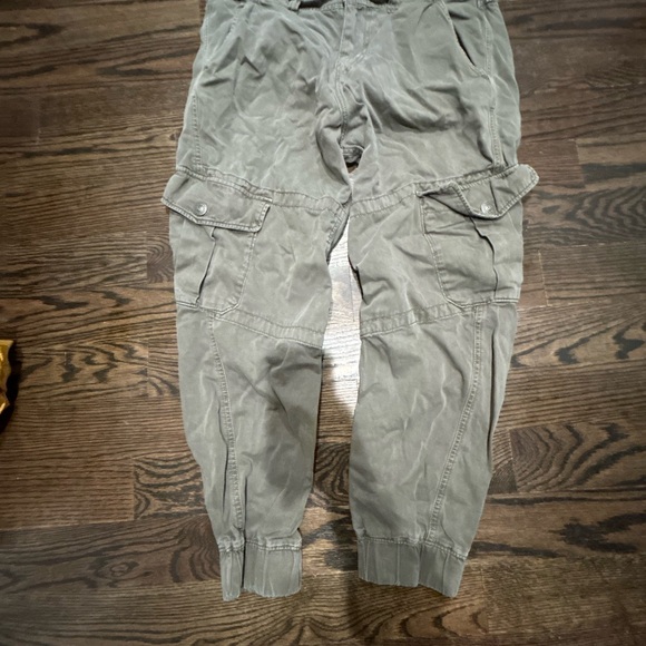 True religion Men’s green joggers. - Picture 4 of 7
